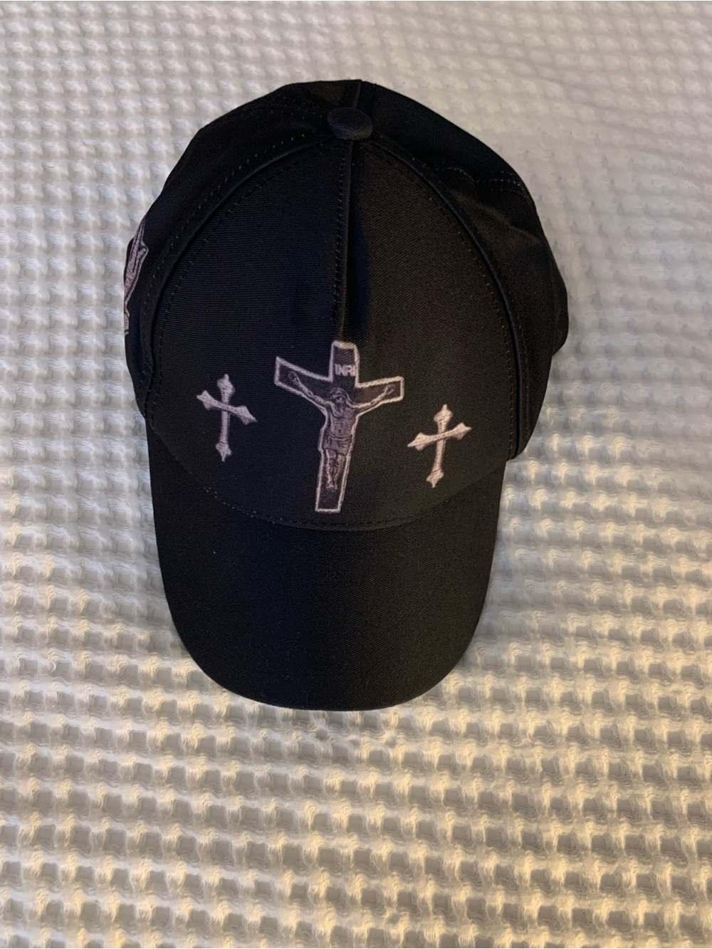 Black Men’s Baseball Cap with Embroidered Crucifix Motif NWOT